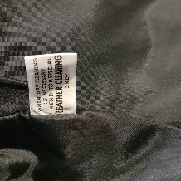 Harley Davidson Cowhide Vest - Picture 4 of 5